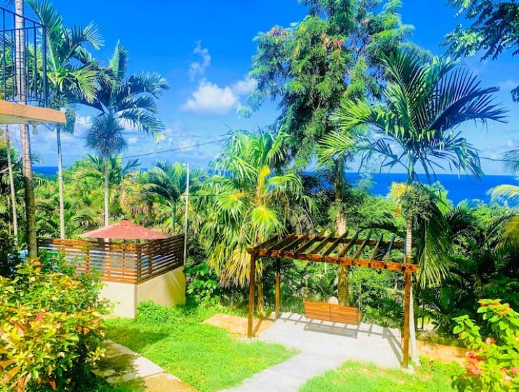 1 bedroom with 2 beds -Rustic Ocean View Suite @ The Coconut Palm Villa🌴
