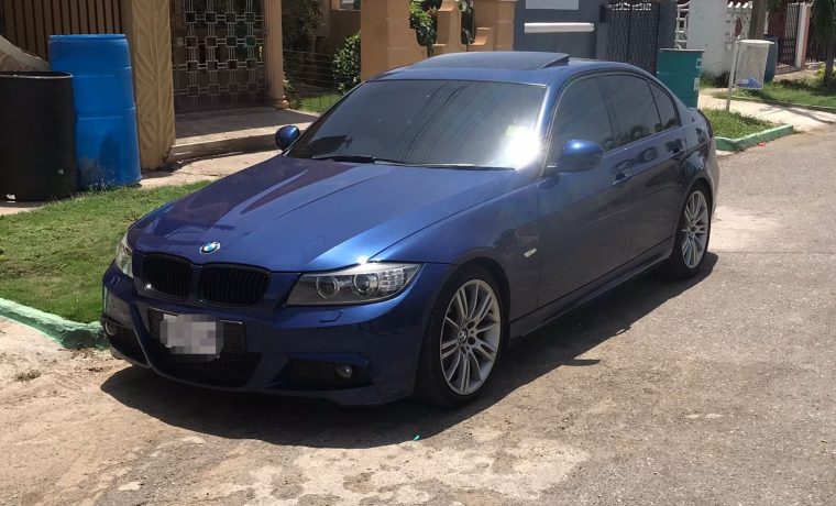2011 BMW -302i