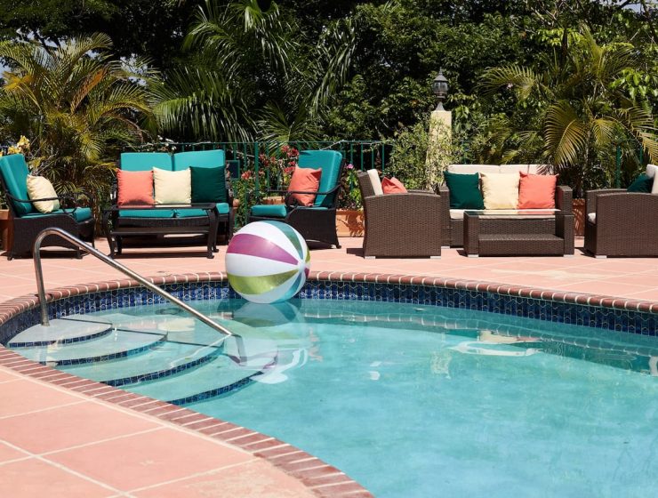 Crowne Gardens Retreat