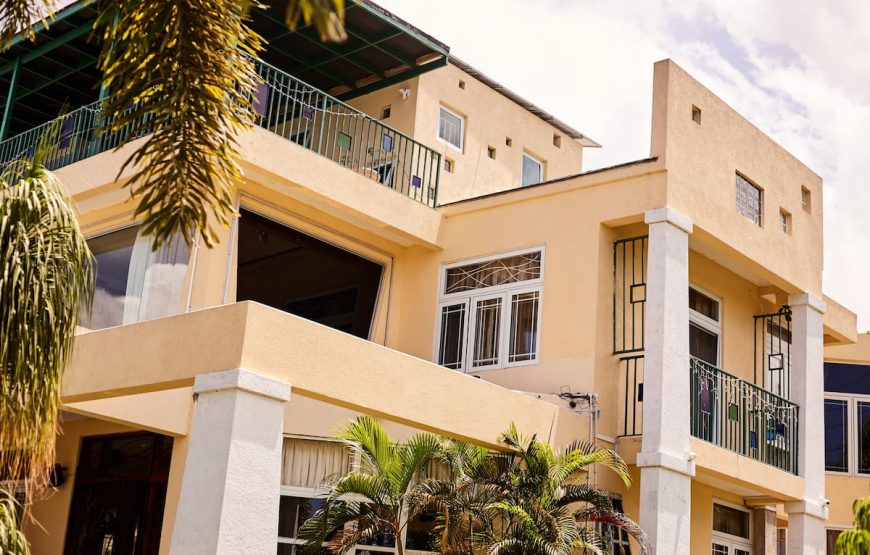 Crowne Gardens Retreat