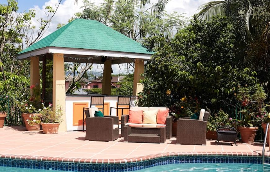 Crowne Gardens Retreat