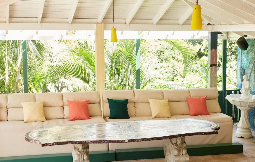 Crowne Gardens Retreat