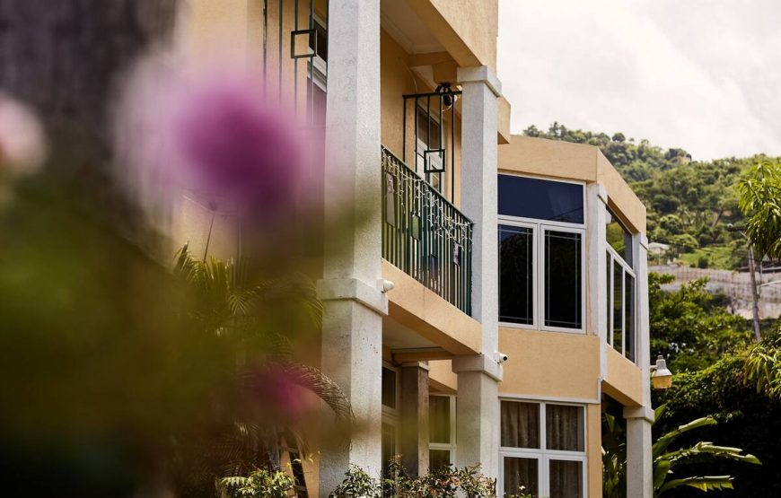 Crowne Gardens Retreat