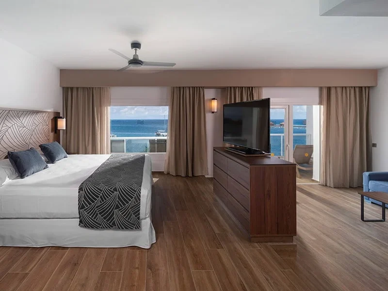 Suite with sea view